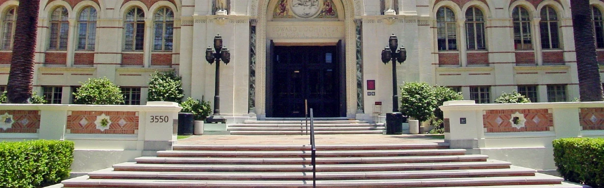 Luxury Hotels Near USC – High-End Accommodations for a Premium Stay
