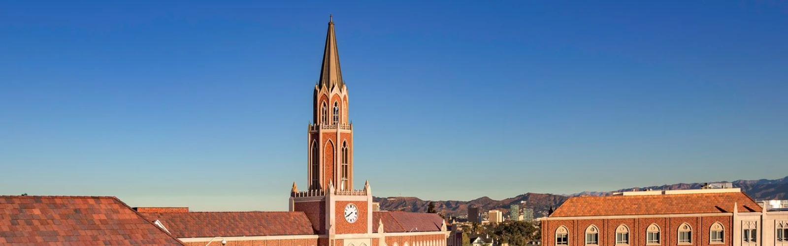 Opulent Stays: 12 Exclusive Luxury Hotels Near the University of Southern California