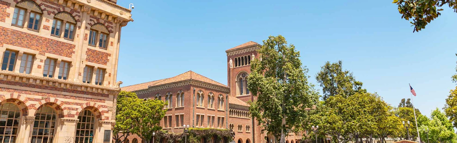 Touchdown! Hotels Near USC Perfect for Trojan Fans and Nap Enthusiasts
