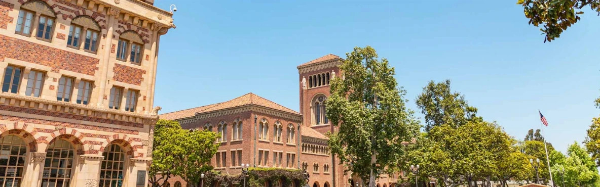 Touchdown! Hotels Near USC Perfect for Trojan Fans and Nap Enthusiasts