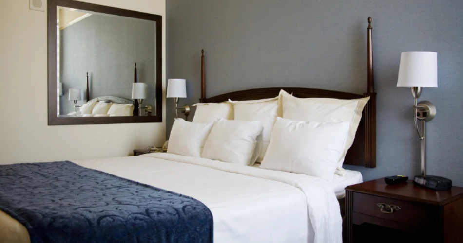 Hotels Near Kings Dominion VA with Pools, Free Parking & More