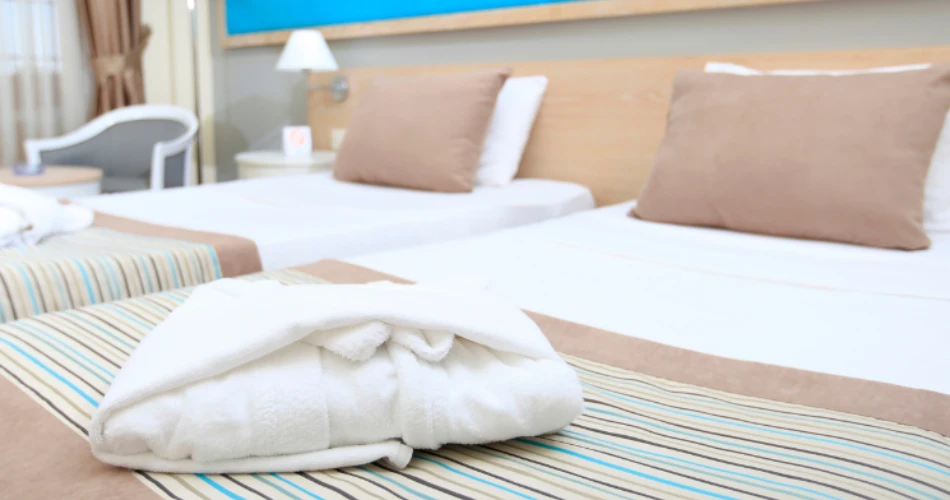 Hotels Near Kings Dominion VA with Pools, Free Parking & More
