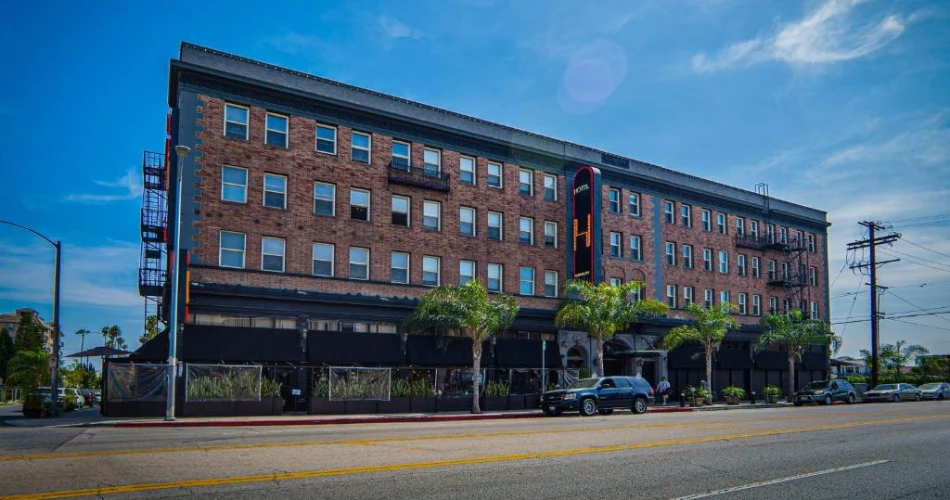 Luxury Hotels Near USC – High-End Accommodations for a Premium Stay